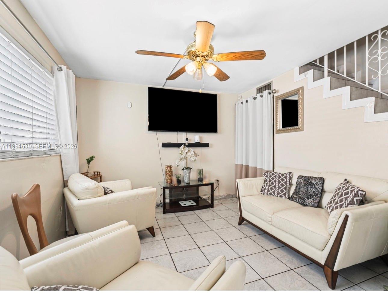 ROBEL CONDO - Residential