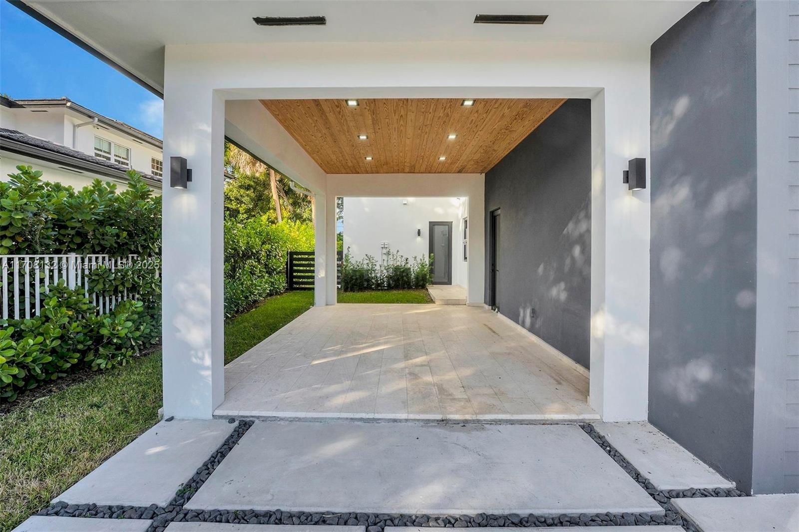 6401 SW 84th Street