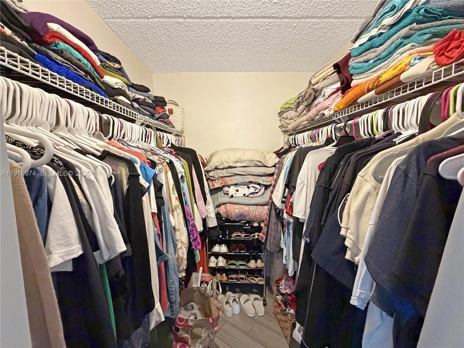 VILLAGE GREEN DORCHESTER - Residential