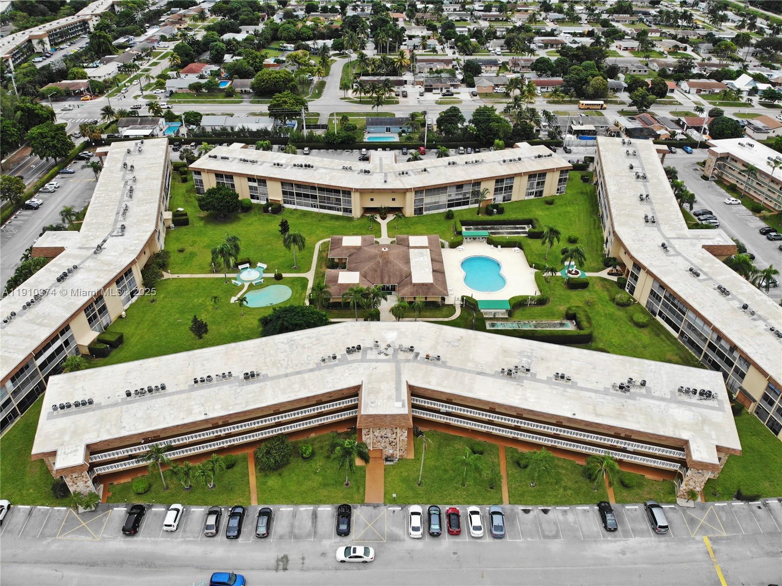 VILLAGE GREEN DORCHESTER - Residential