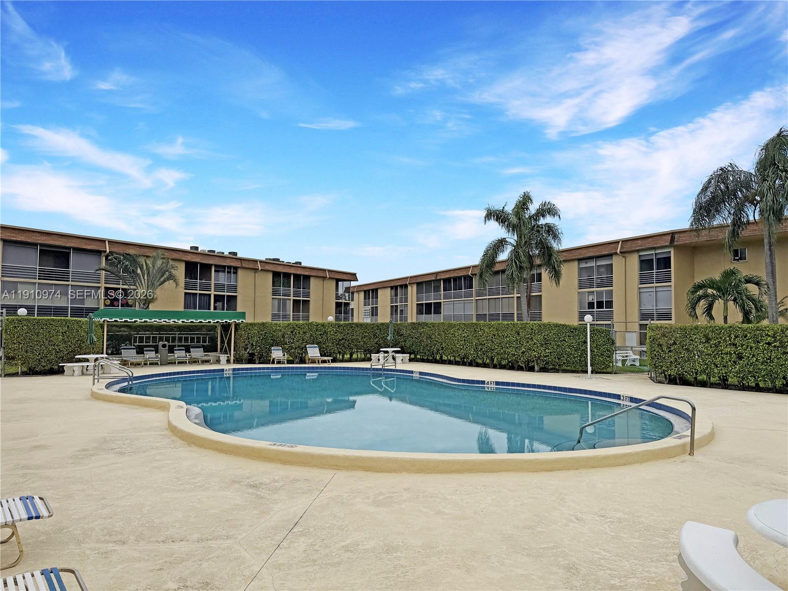 VILLAGE GREEN DORCHESTER - Residential