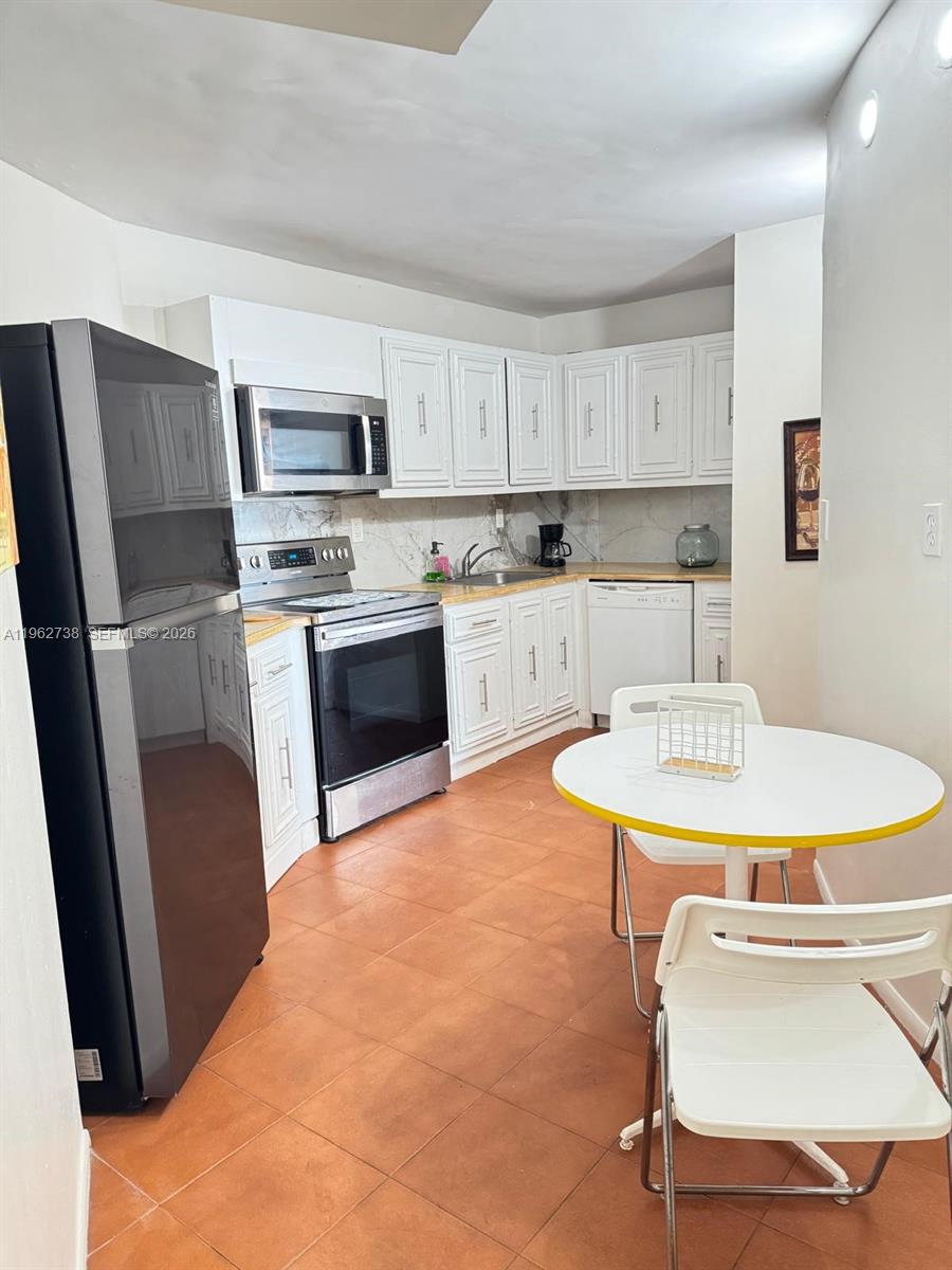 800 Parkview Dr 912