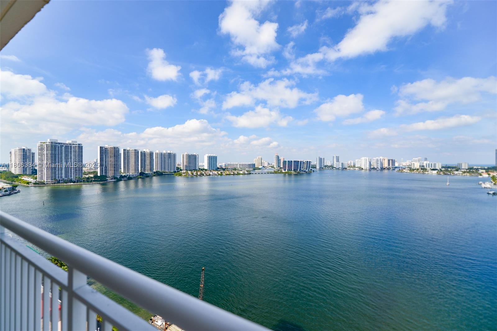 WINSTON TOWERS 200 - Residential