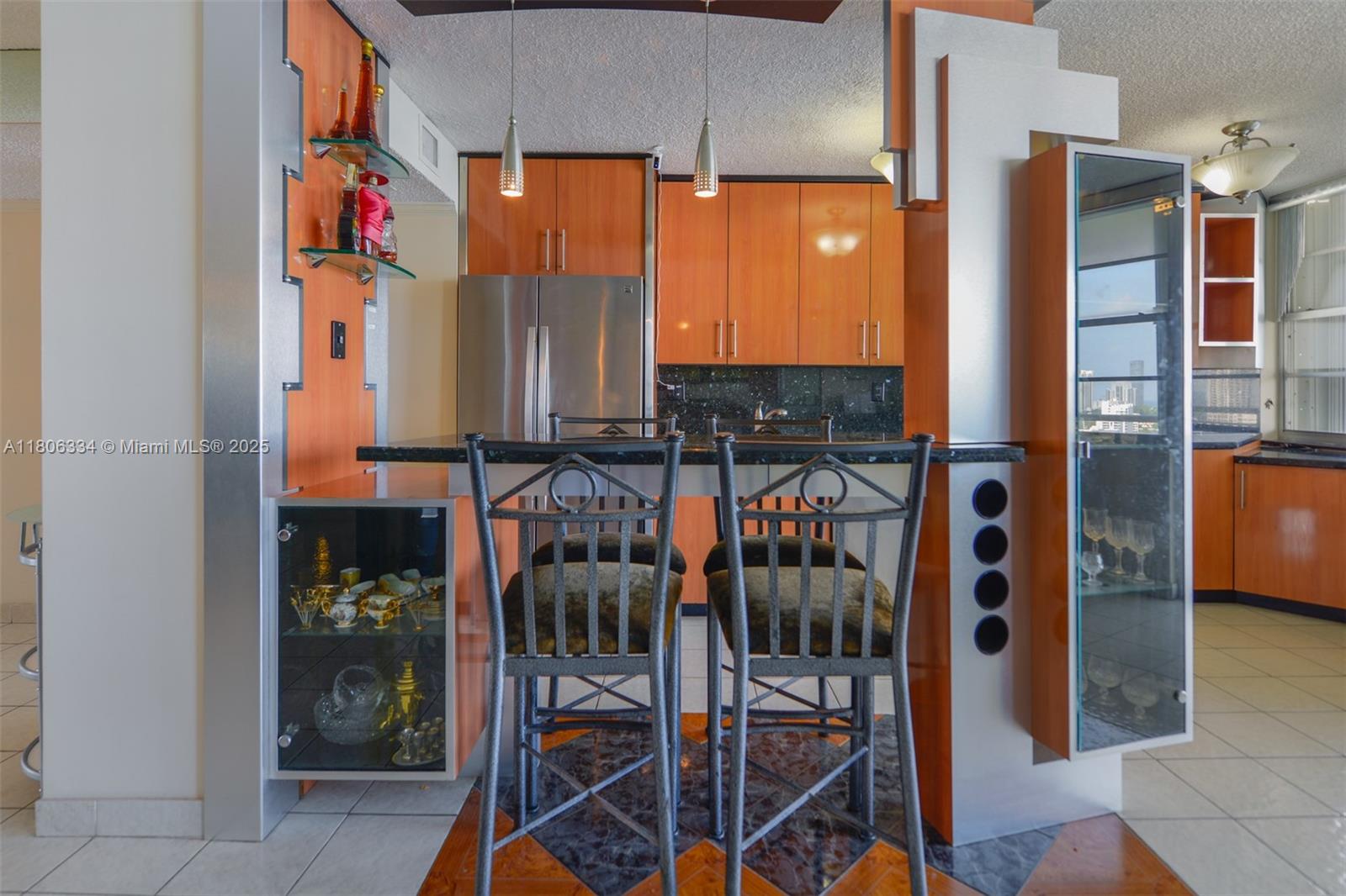 WINSTON TOWERS 200 - Residential