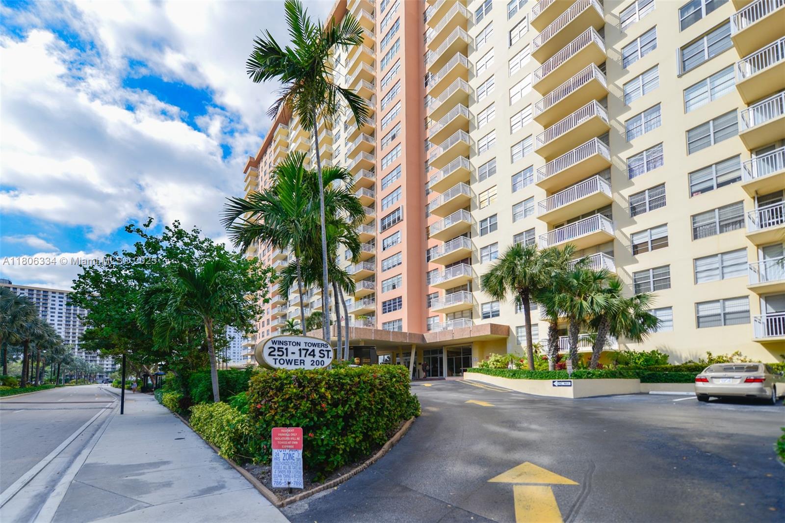 WINSTON TOWERS 200 - Residential