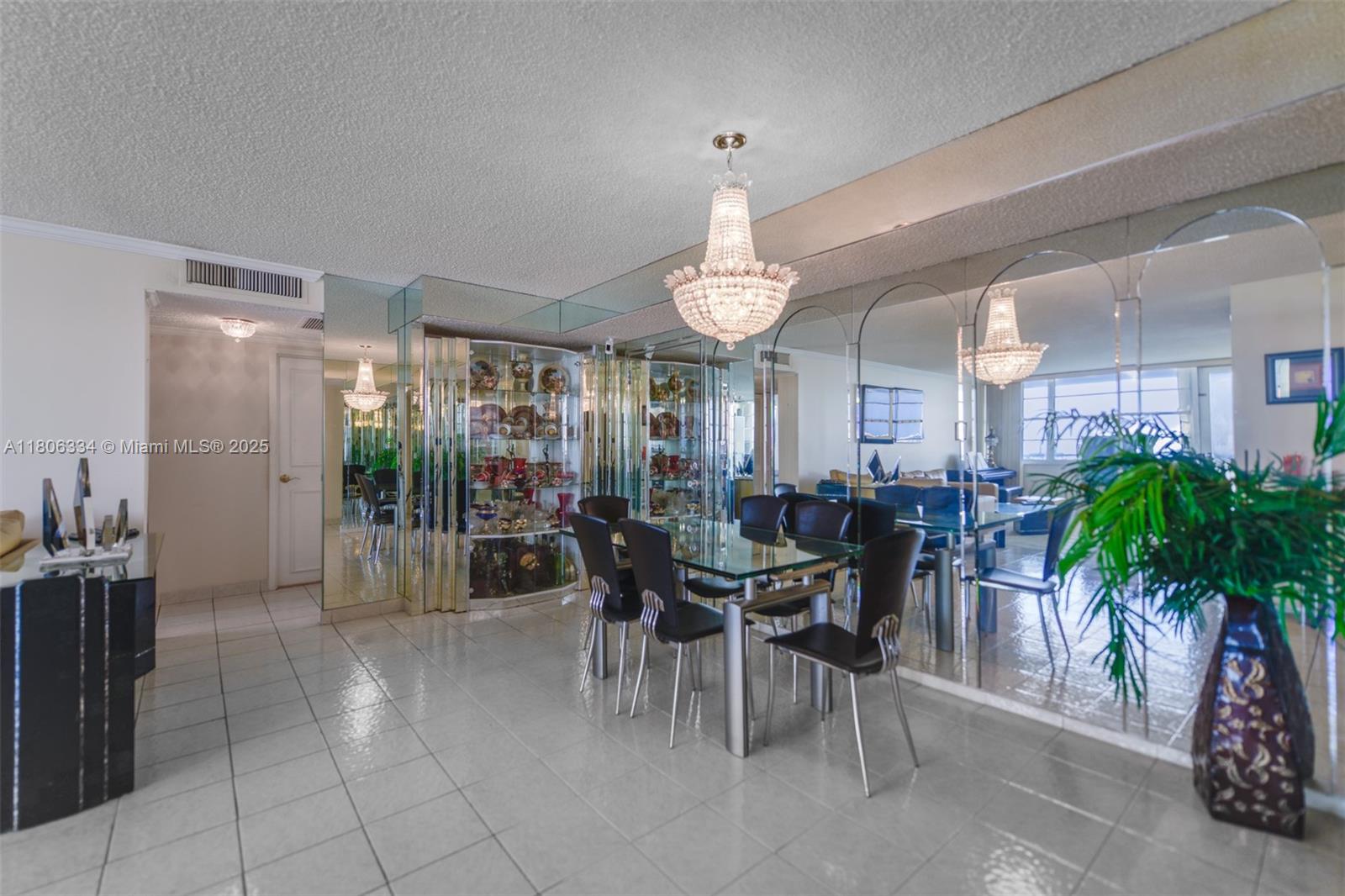 WINSTON TOWERS 200 - Residential