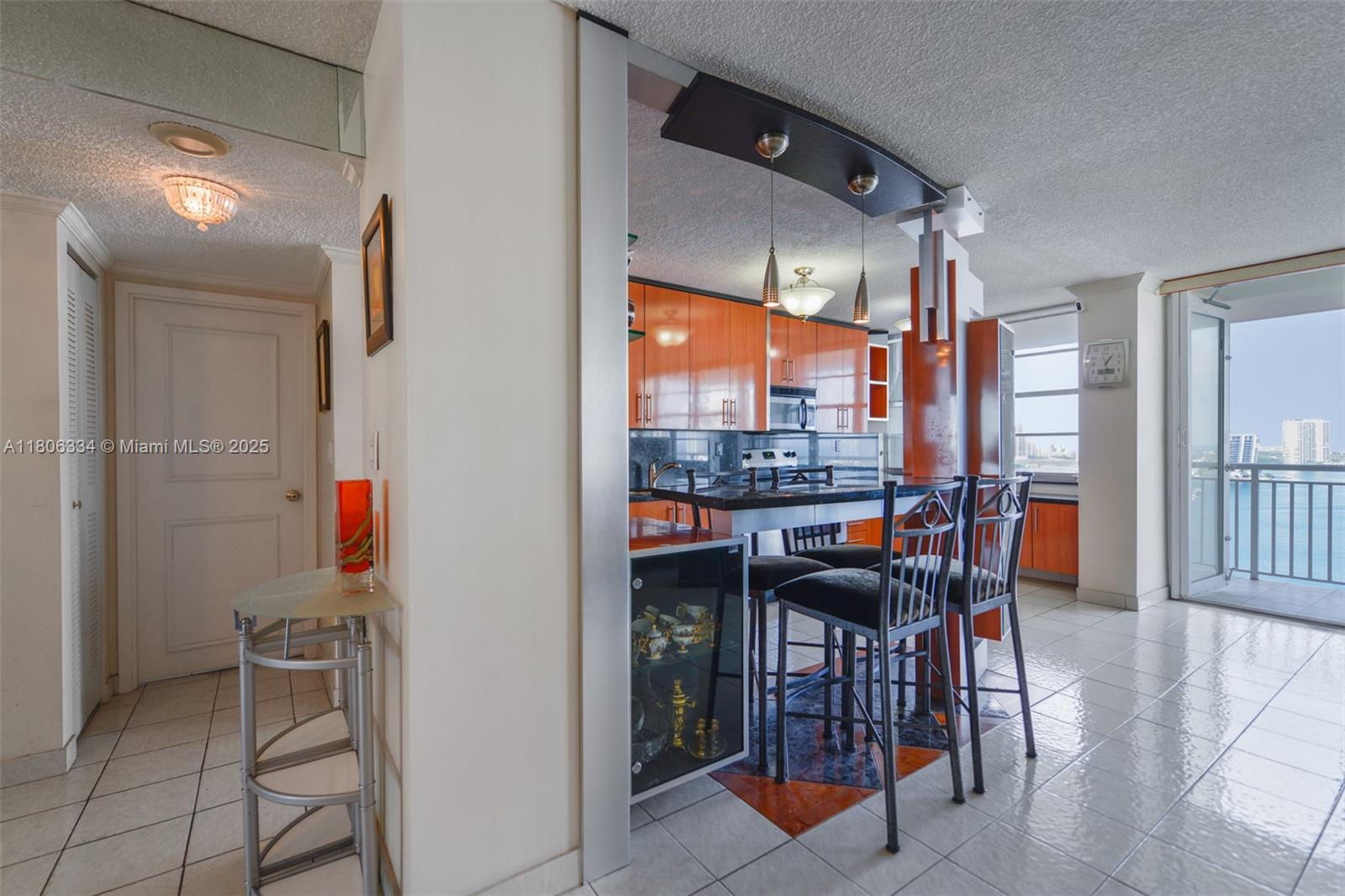 WINSTON TOWERS 200 - Residential