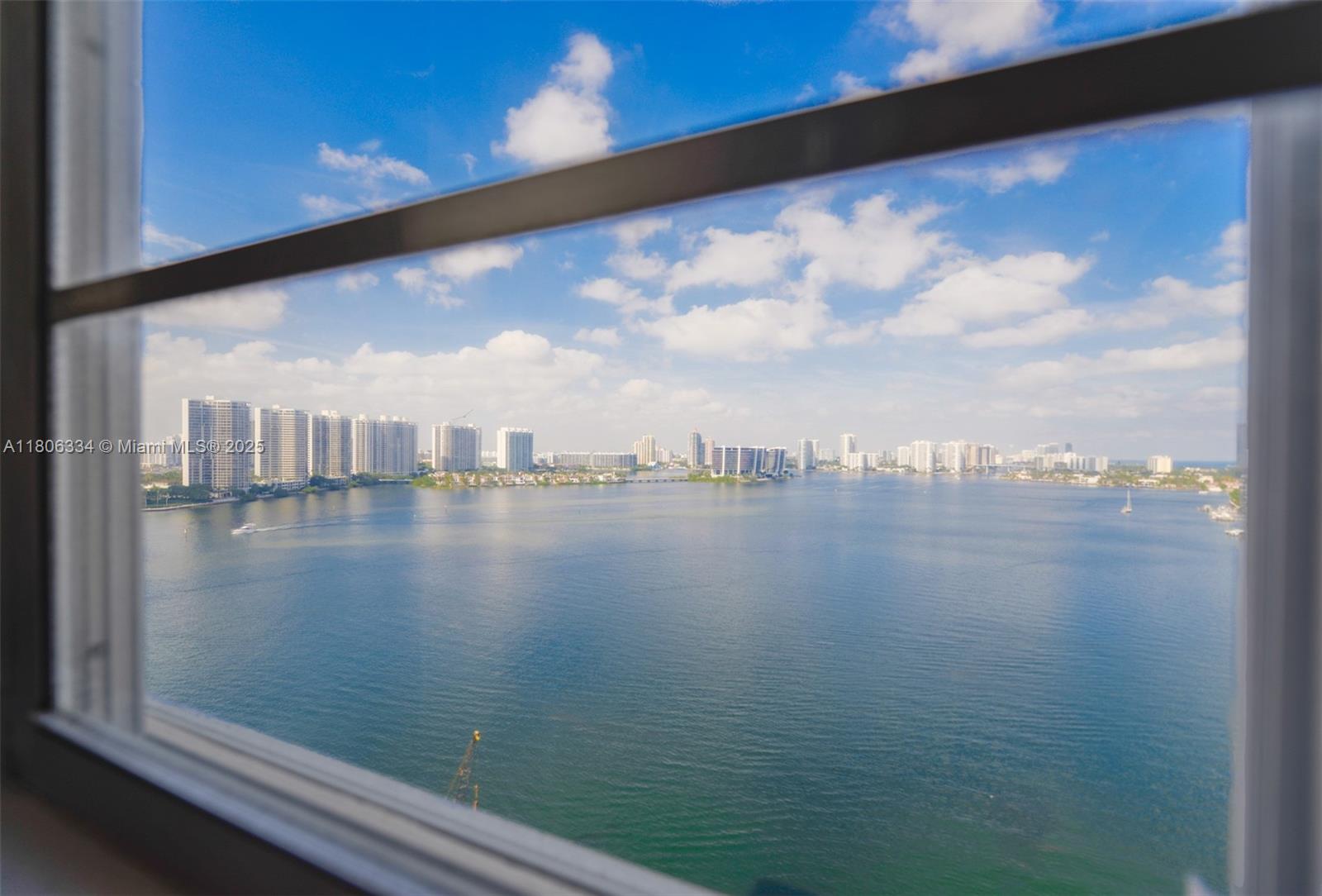 WINSTON TOWERS 200 - Residential