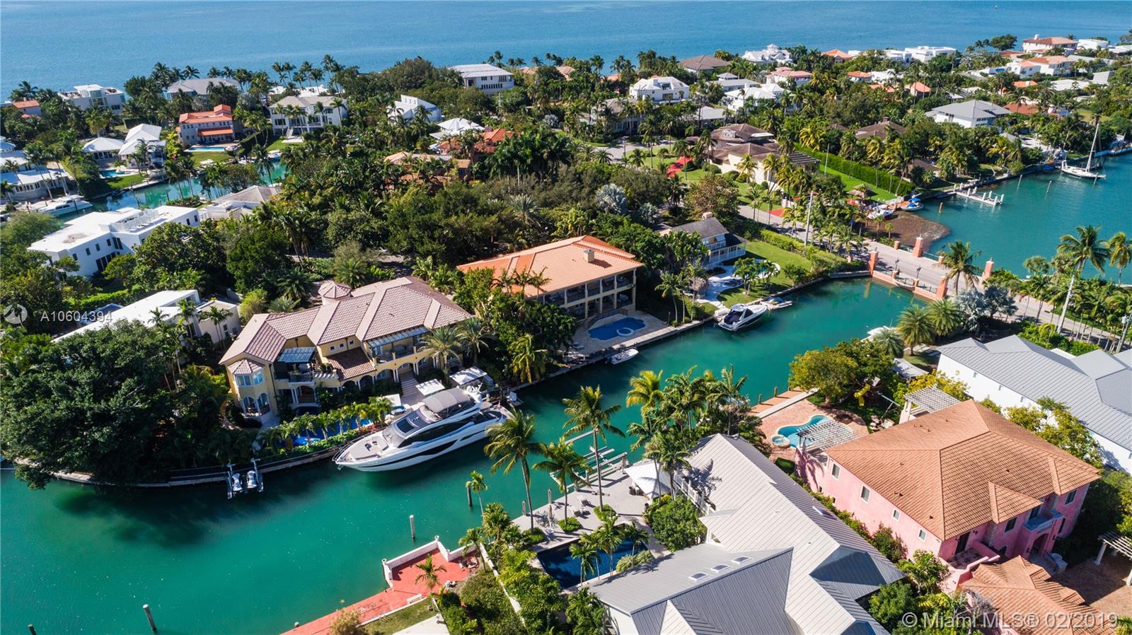 SMUGGLERS COVE - Residential