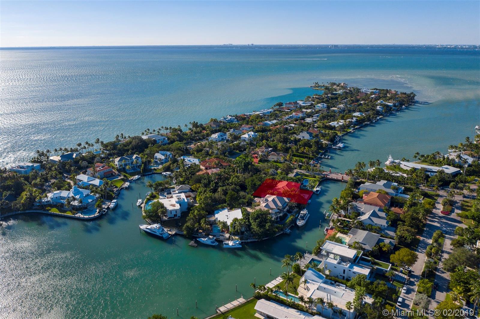 SMUGGLERS COVE - Residential