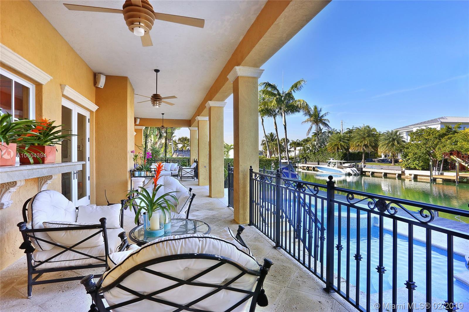 SMUGGLERS COVE - Residential