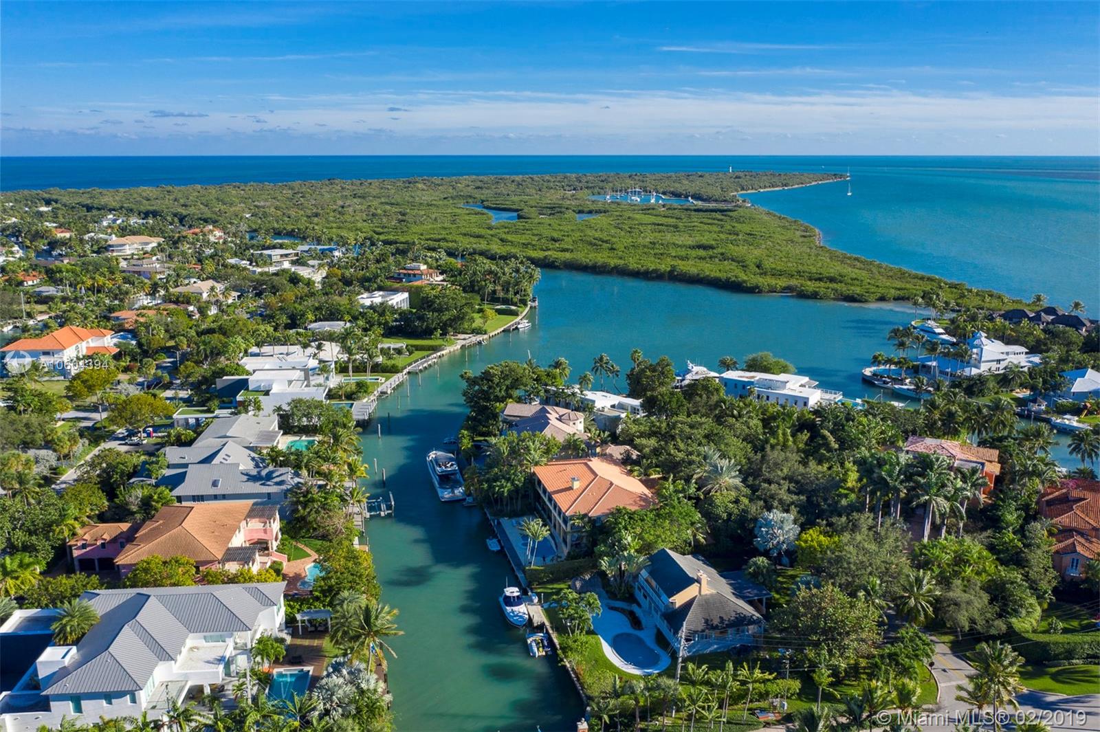 SMUGGLERS COVE - Residential