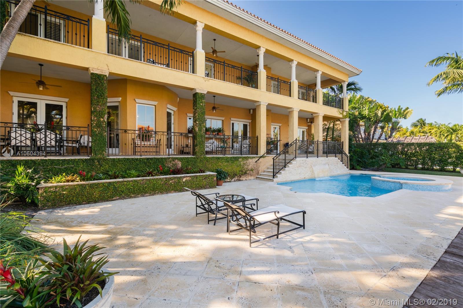 SMUGGLERS COVE - Residential