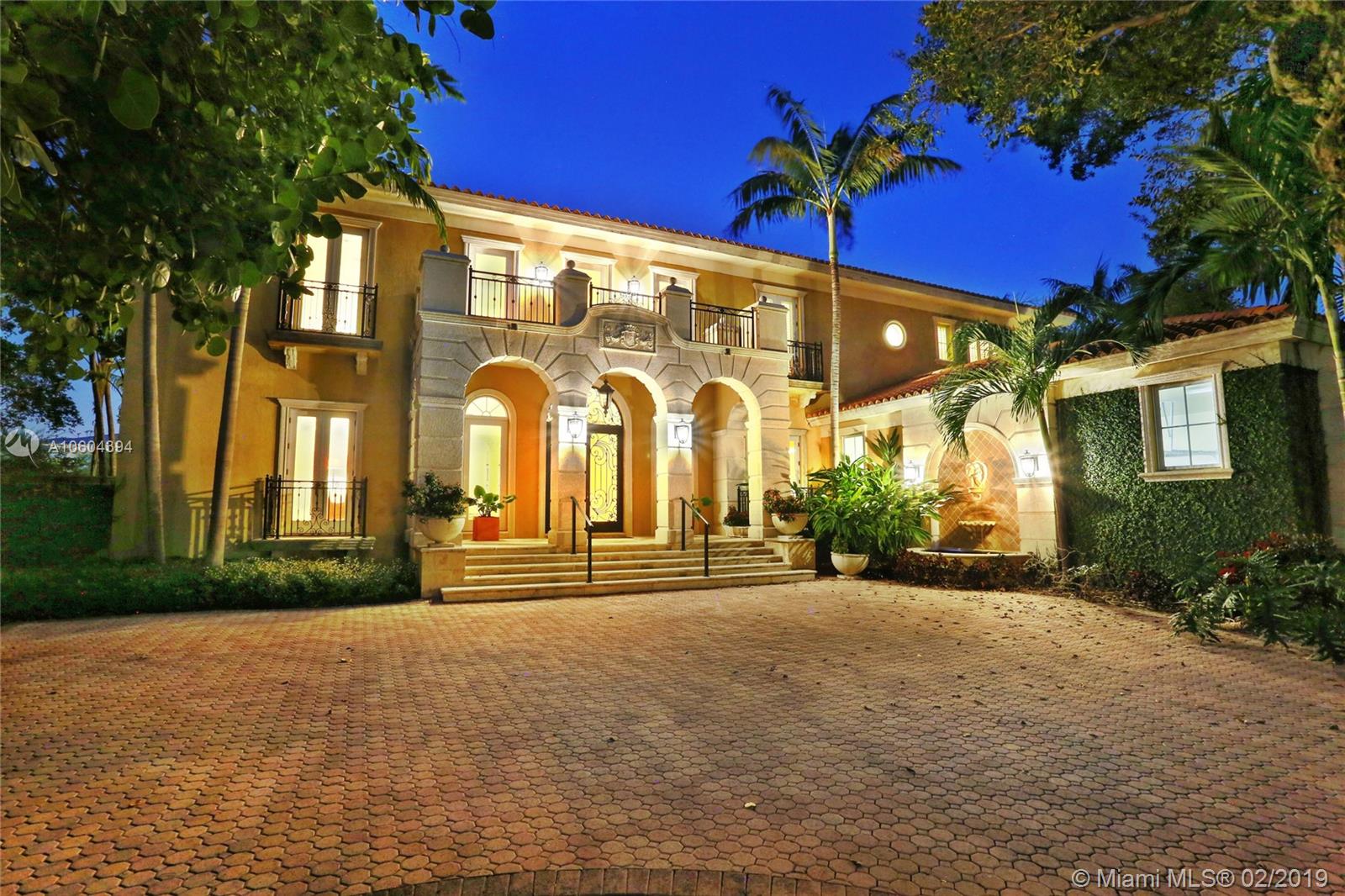 SMUGGLERS COVE - Residential