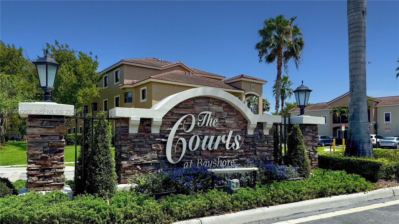 THE COURTS AT BAYSHORE I - Residential Lease