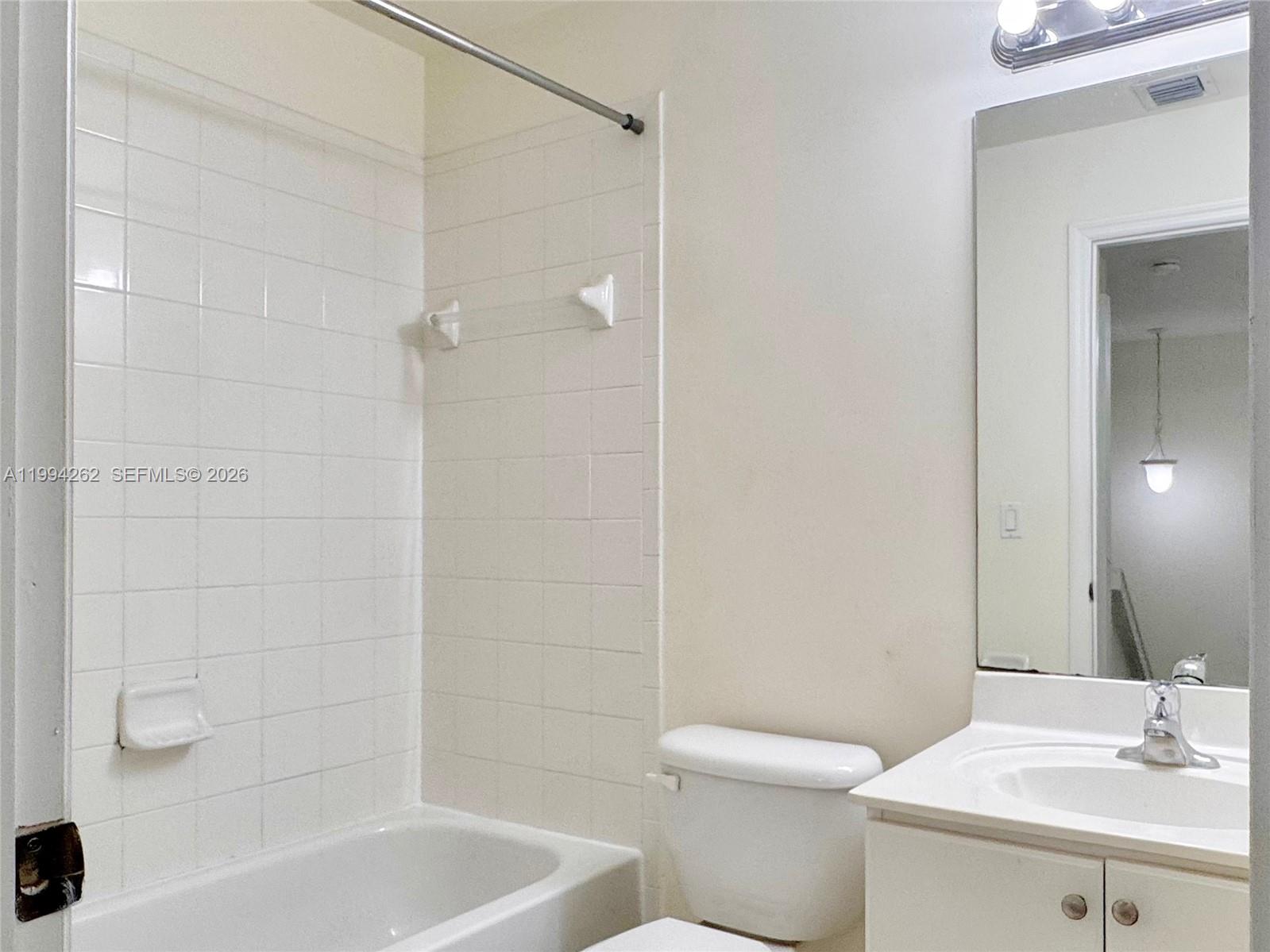 THE COURTS AT BAYSHORE I - Residential Lease