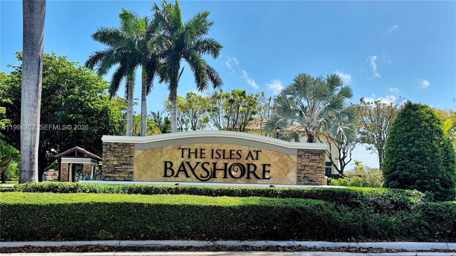 THE COURTS AT BAYSHORE I - Residential Lease