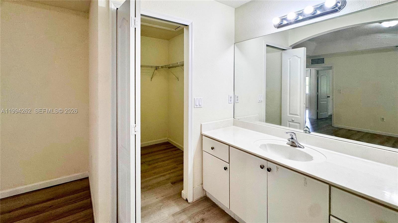 THE COURTS AT BAYSHORE I - Residential Lease