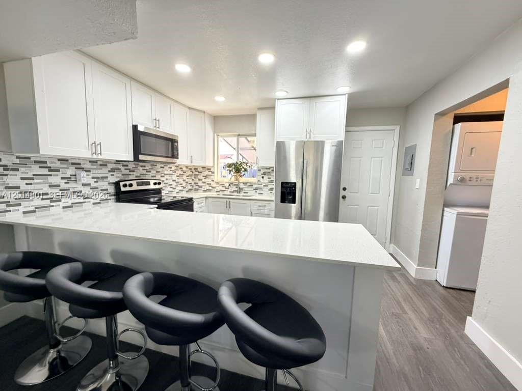 THE LOFTS TOWN VILLAS CON - Residential