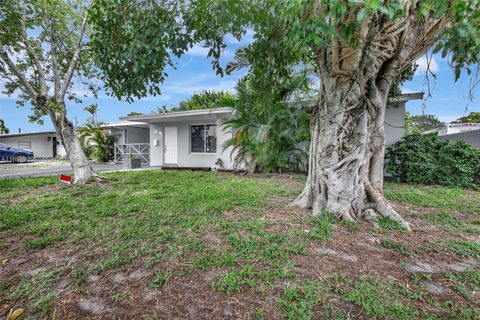 311 SW 68th Ter Pembroke Pines FL 33023