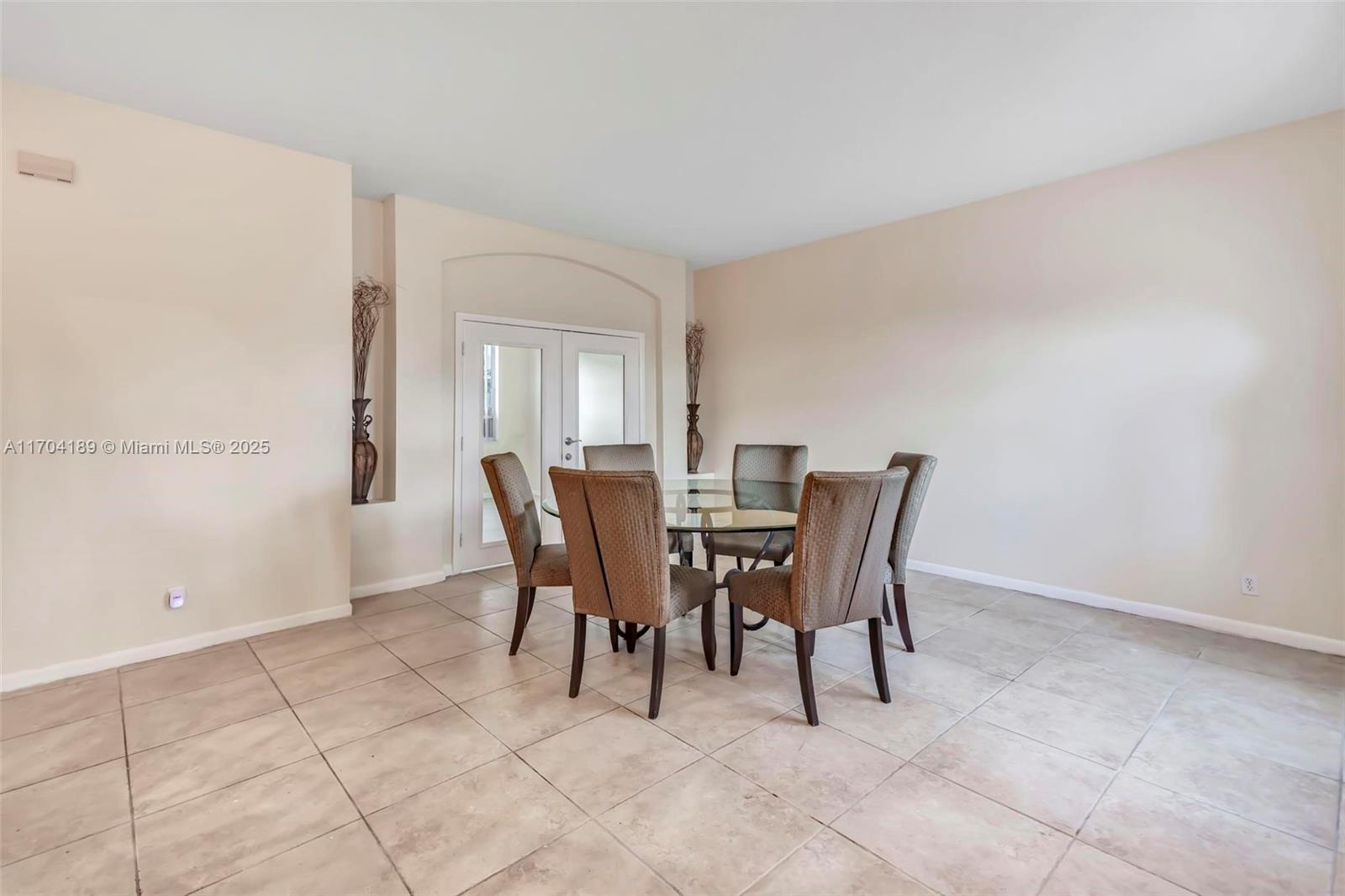 3047 Dogwood Ln