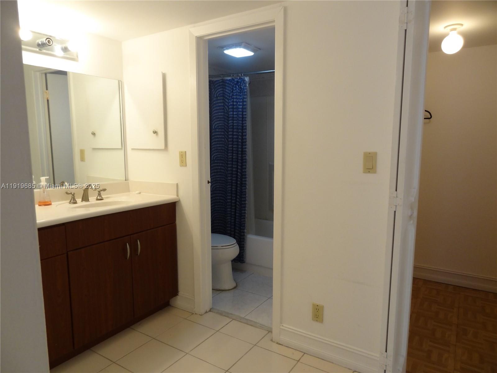 ENSENADA CONDO BLDG E-II - Residential