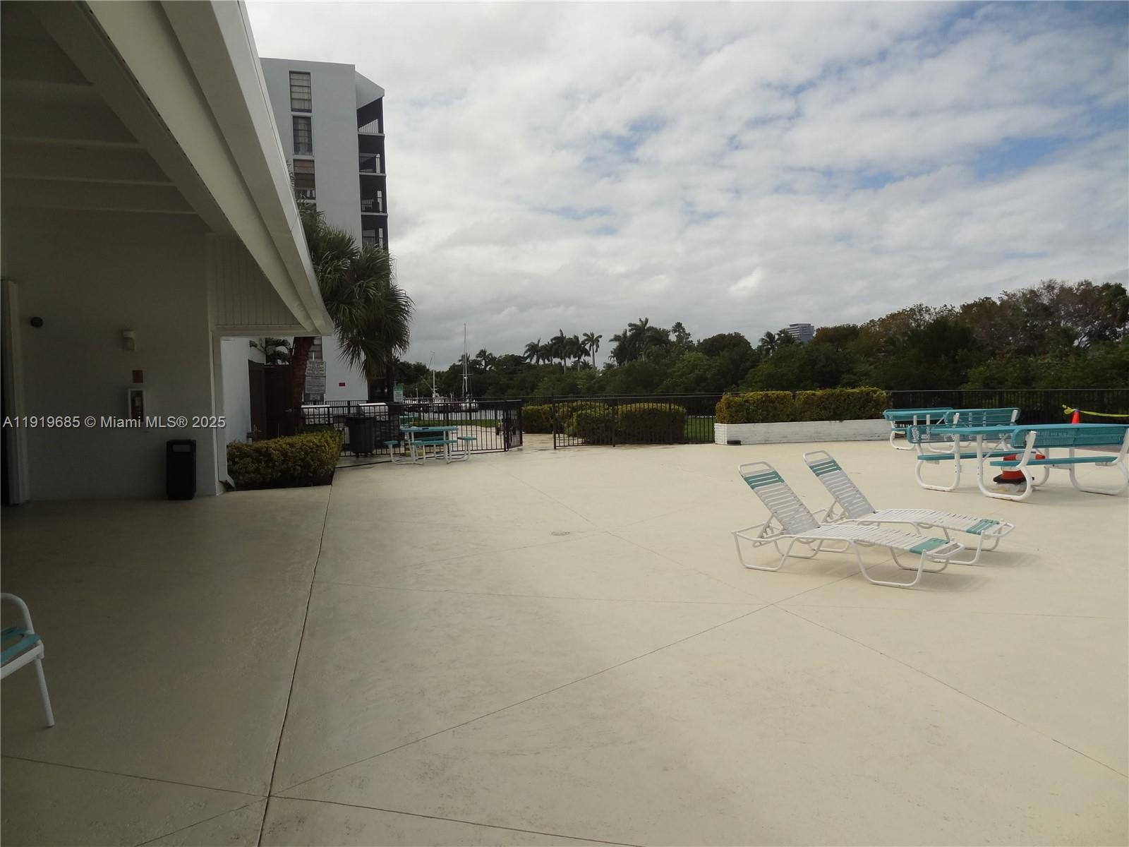 ENSENADA CONDO BLDG E-II - Residential