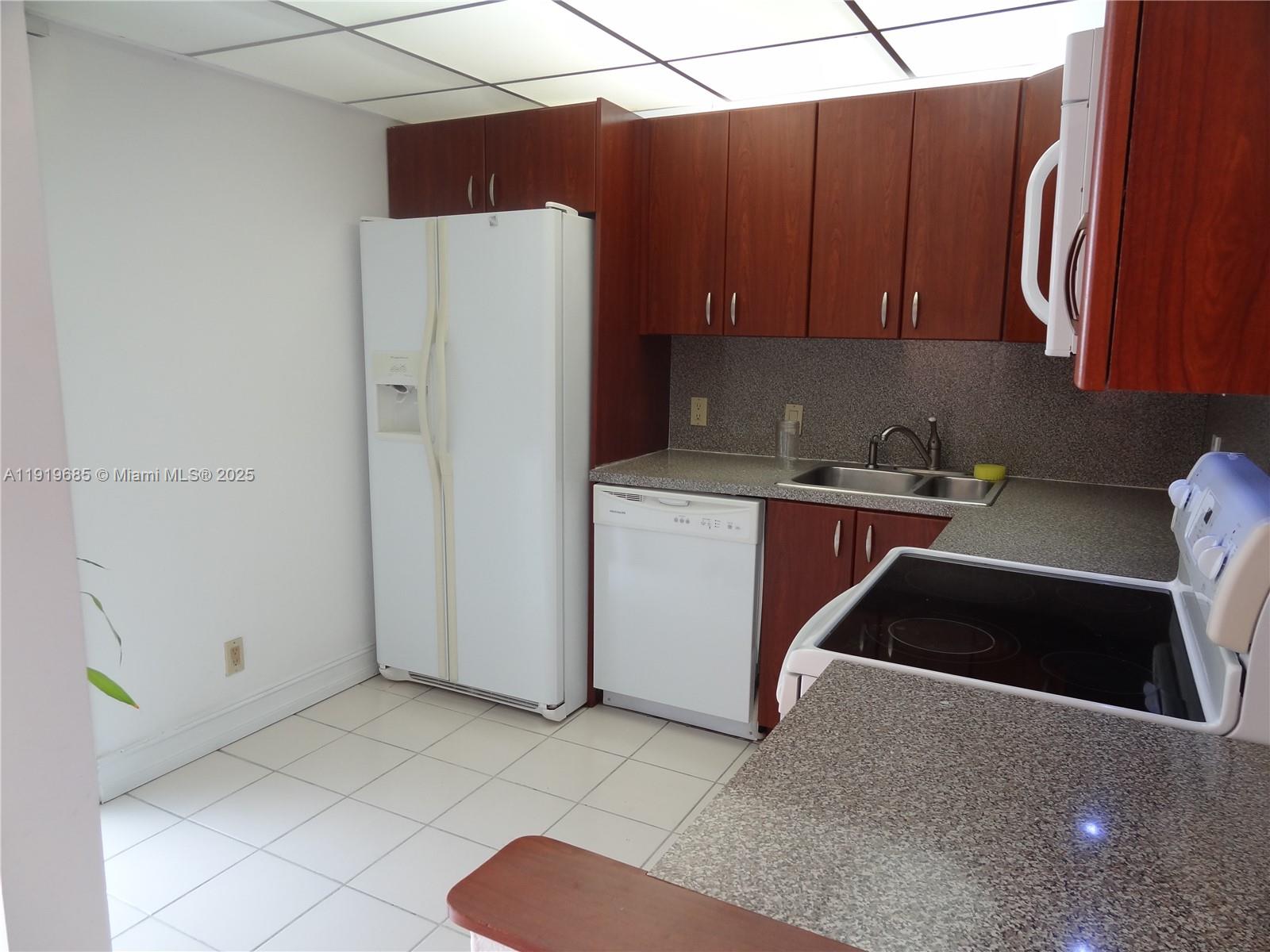 ENSENADA CONDO BLDG E-II - Residential