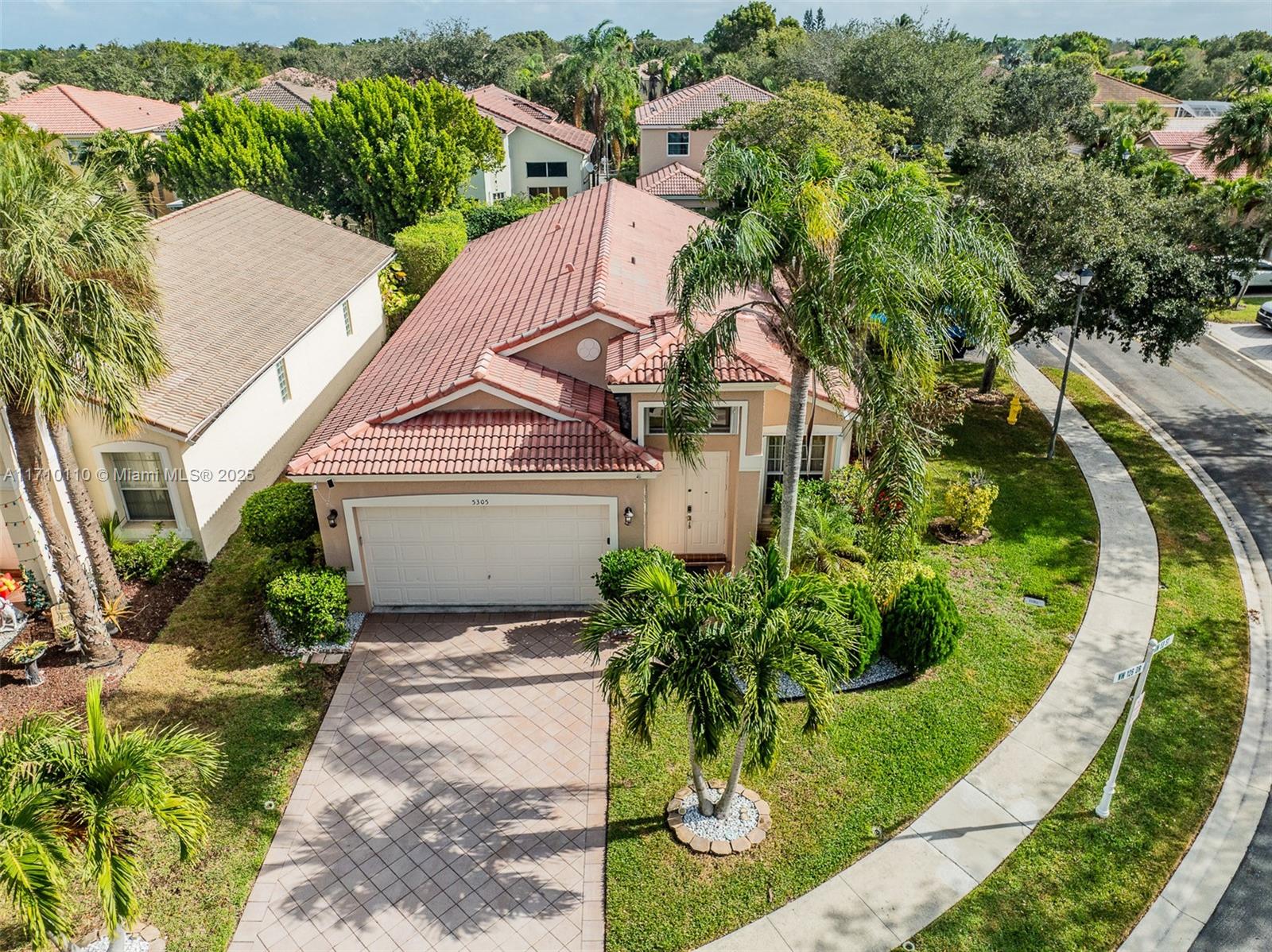 Property for Sale at 5305 Nw 126th Dr, Coral Springs, Broward County, Florida - Bedrooms: 4 
Bathrooms: 2  - $680,000