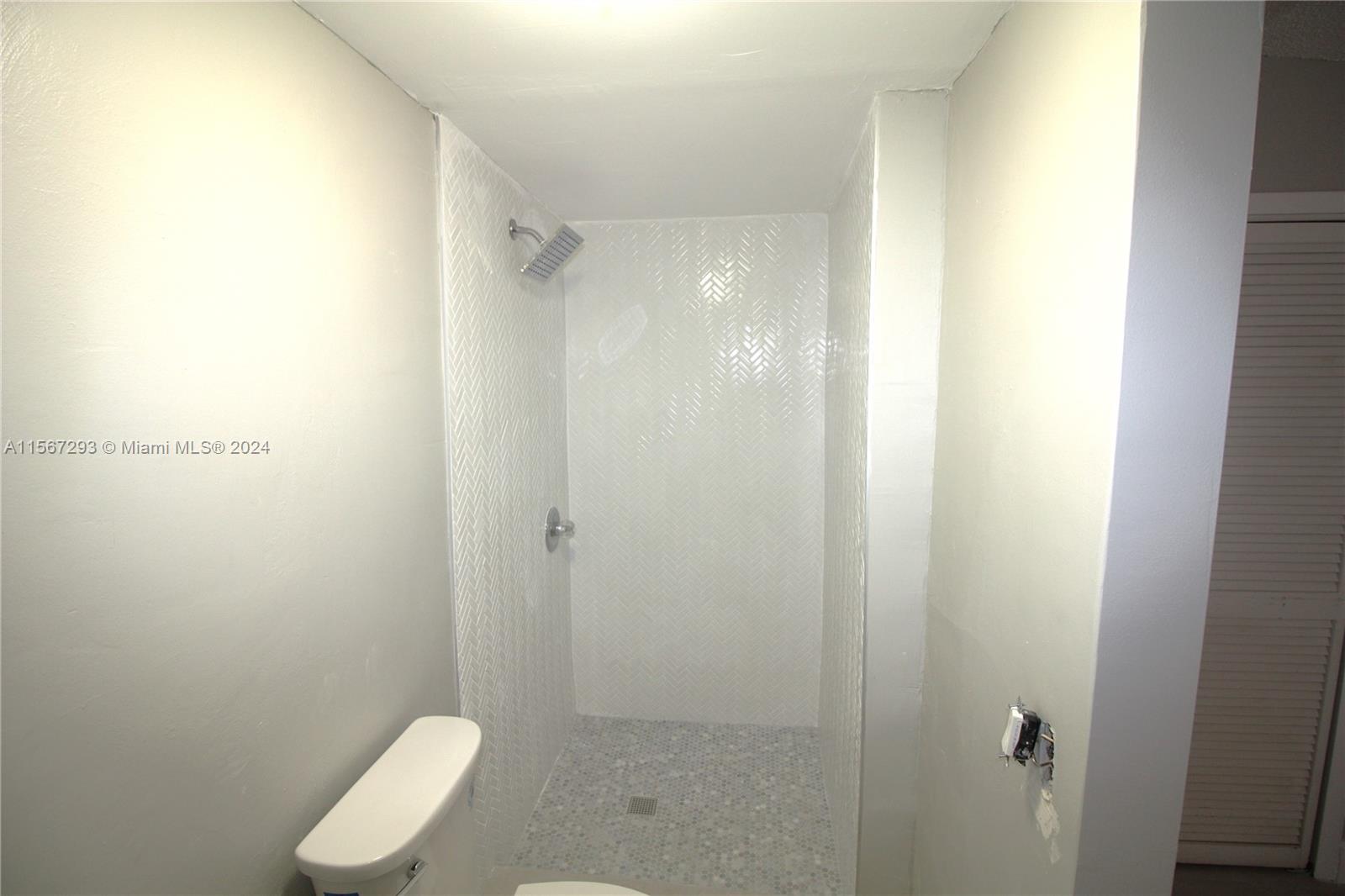 WESTWOOD LAKE 2ND ADDN - Residential Lease