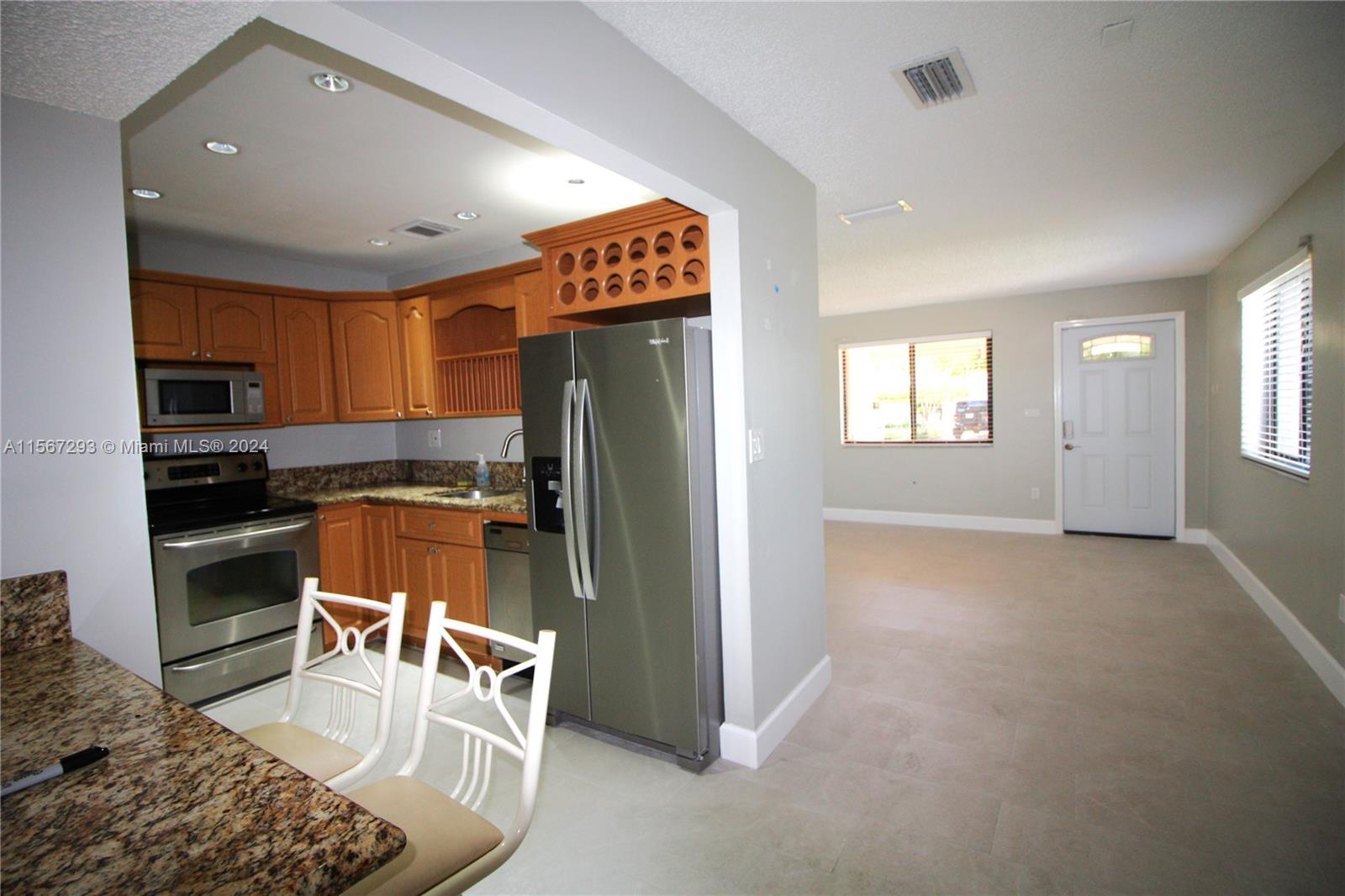 WESTWOOD LAKE 2ND ADDN - Residential Lease