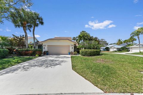 Photo of 334 Leeward Dr, Jupiter, FL 33477 (MLS # A11971073)