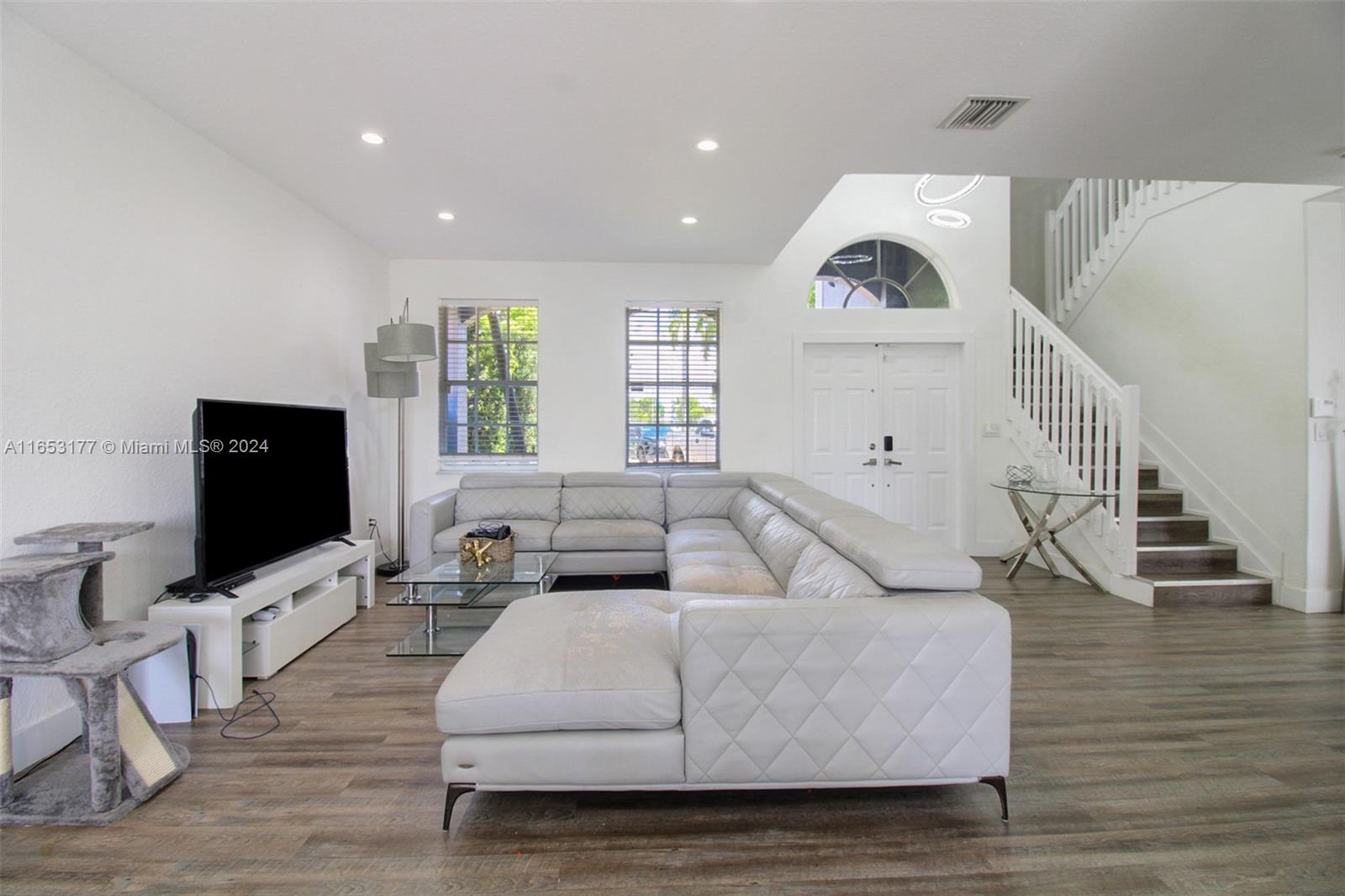 PONCE ESTATES SEC 1 - Residential
