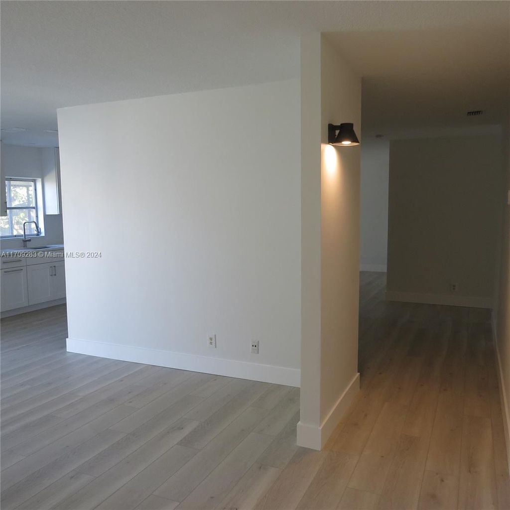 Photo of 8043 SE Carlton St #8043, Hobe Sound, FL 33455 (MLS # A11709283)