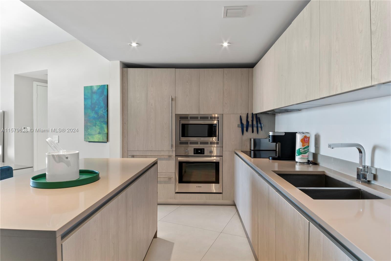 4111 SOUTH OCEAN DRIVE CO - Residential Lease