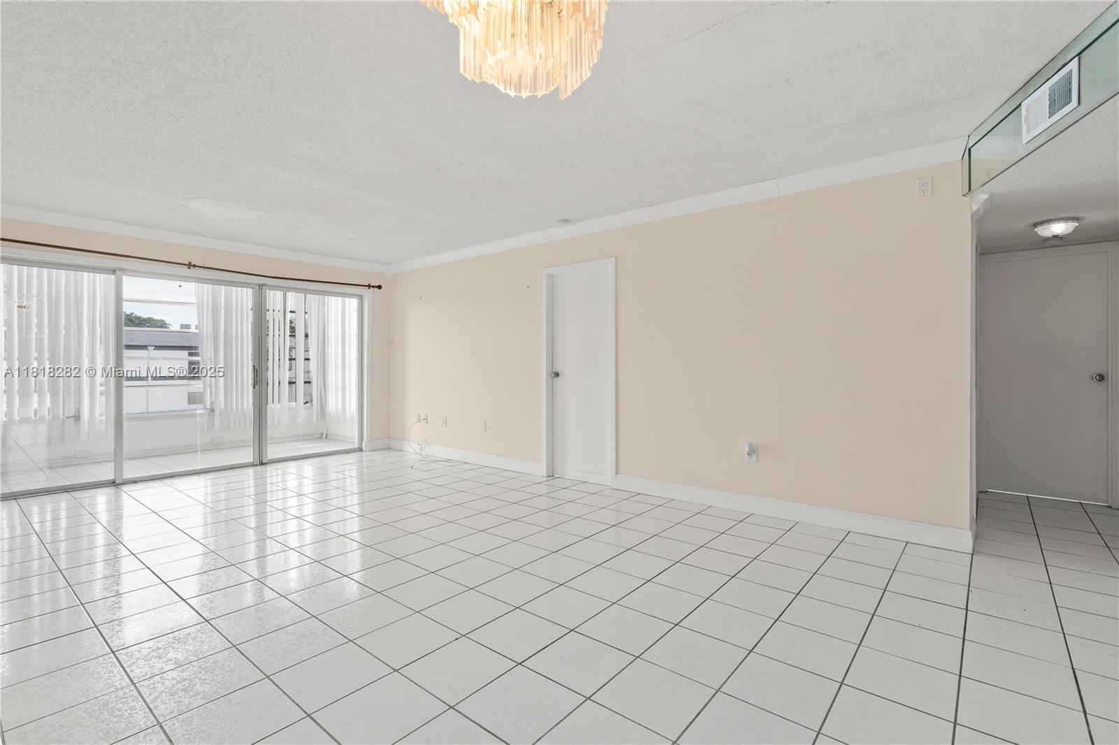 SANDS POINT CONDOMINIUM I - Residential