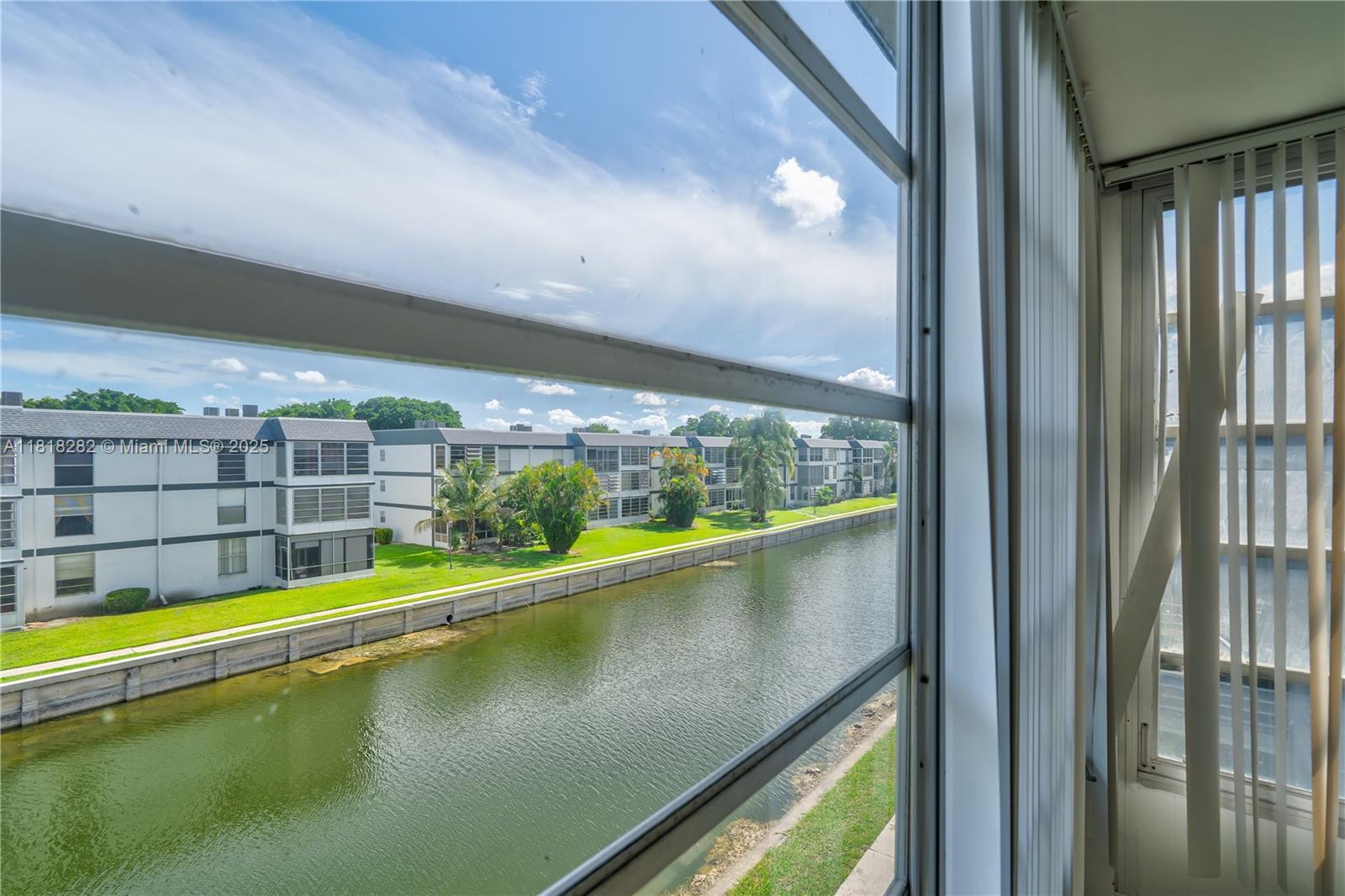 SANDS POINT CONDOMINIUM I - Residential