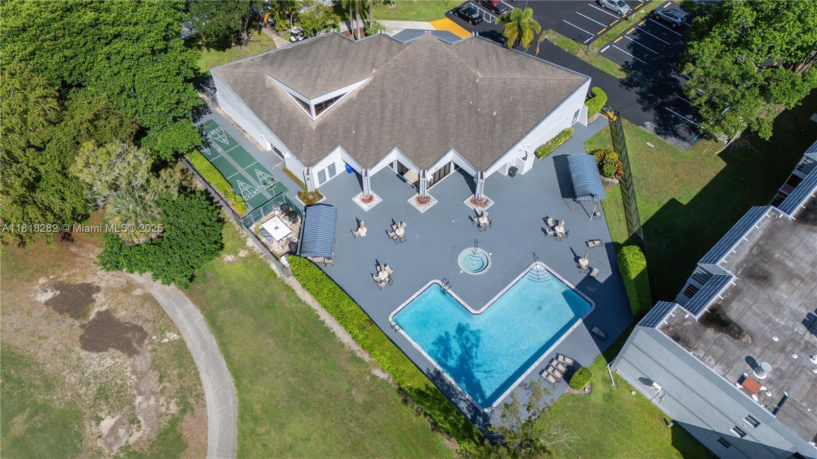 SANDS POINT CONDOMINIUM I - Residential