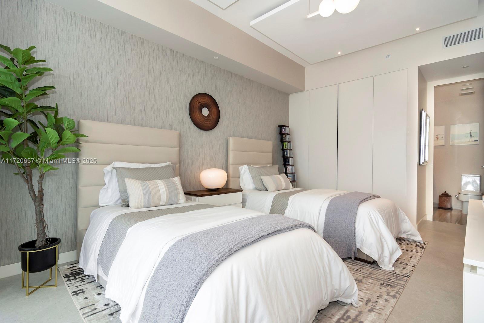 18975 COLLINS CONDO - Residential Lease