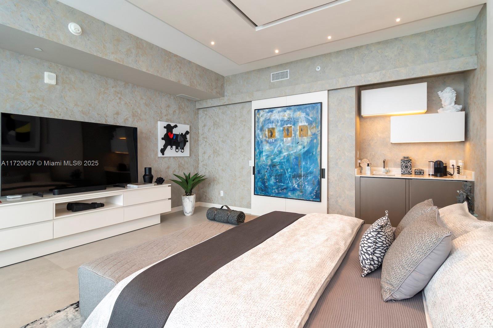 18975 COLLINS CONDO - Residential Lease