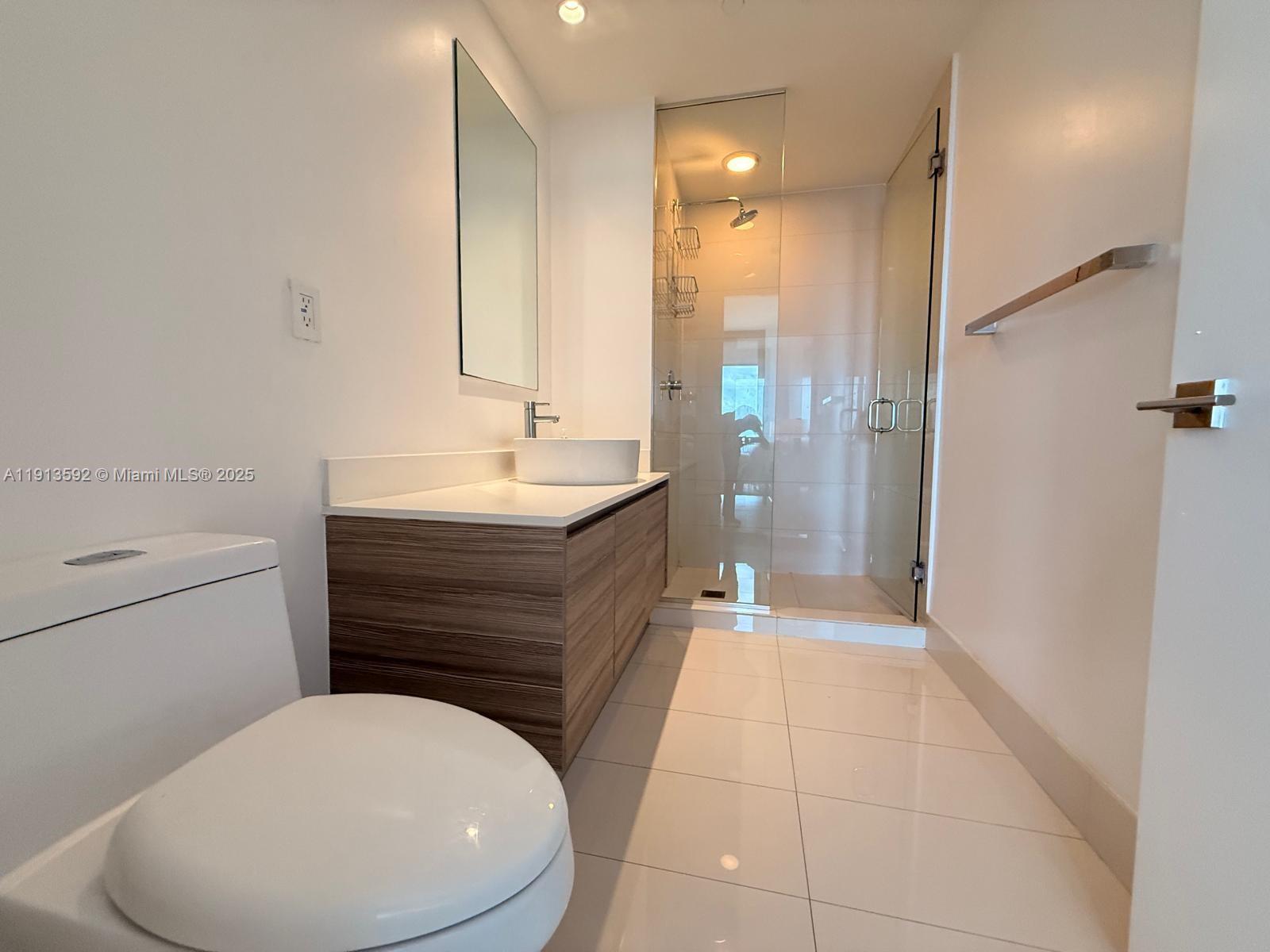 3401 MIDTOWN CONDO - Residential Lease