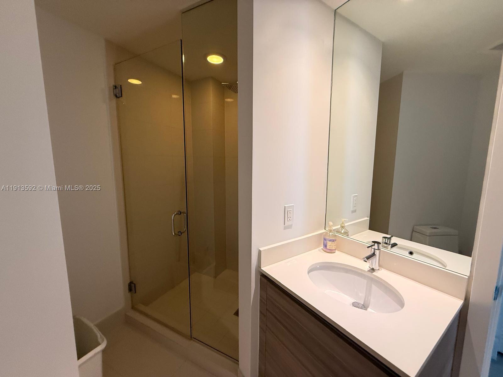 3401 MIDTOWN CONDO - Residential Lease