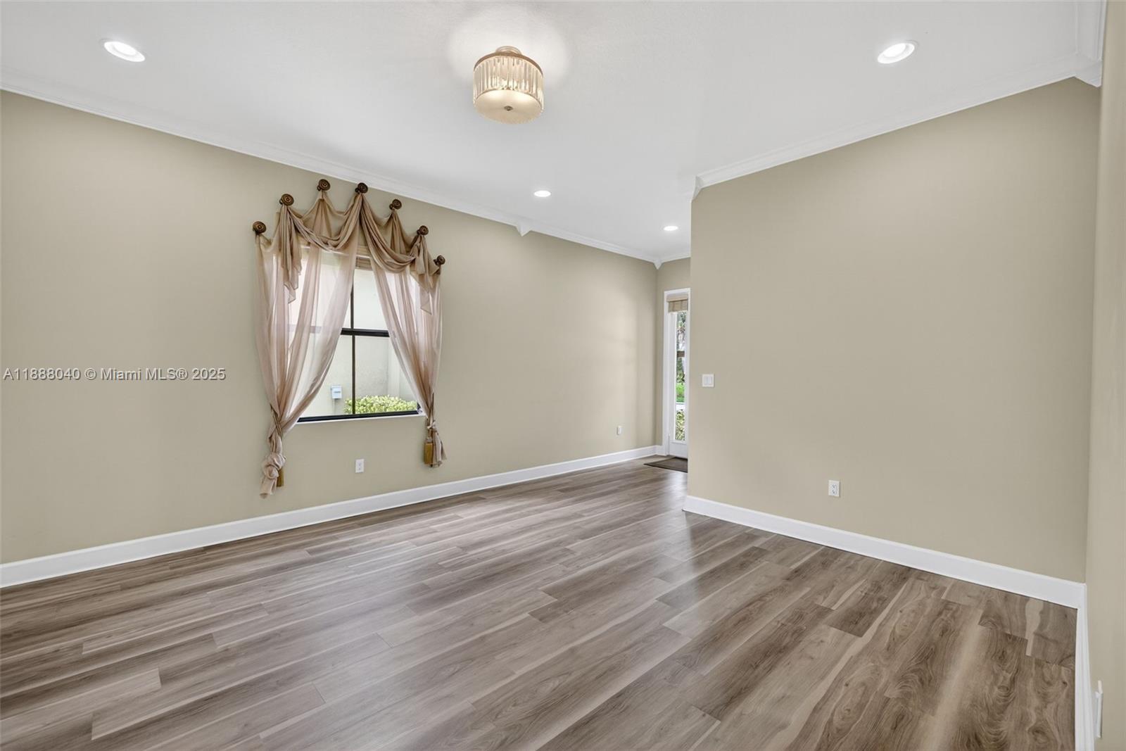 CENTRAL PARC SOUTH - Residential
