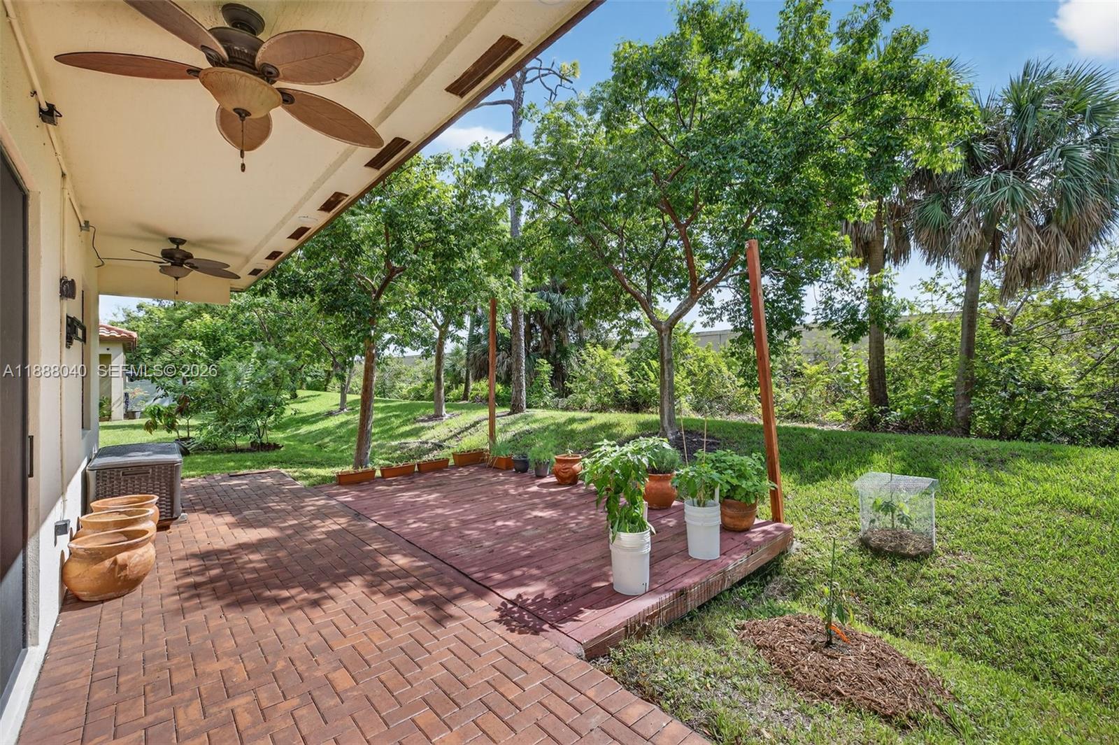 MANOR PARC - Residential