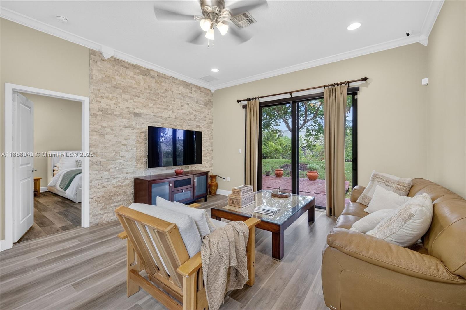 CENTRAL PARC SOUTH - Residential