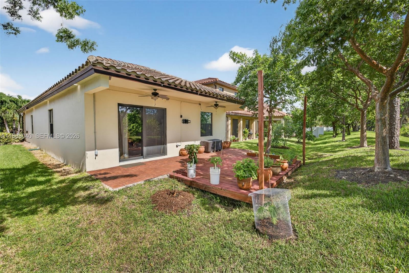 MANOR PARC - Residential