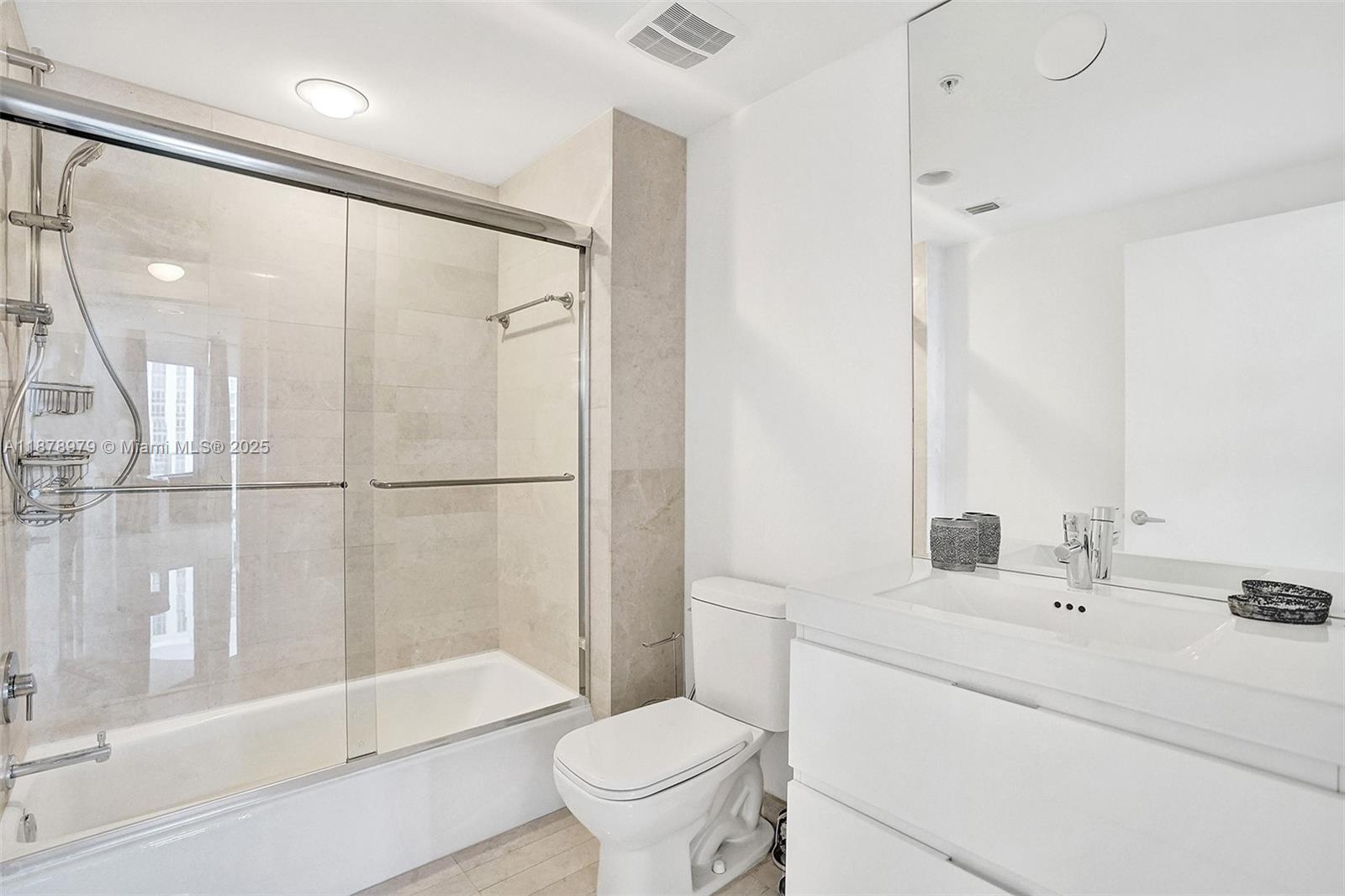 MARINA PALMS RESIDENCES N - Residential