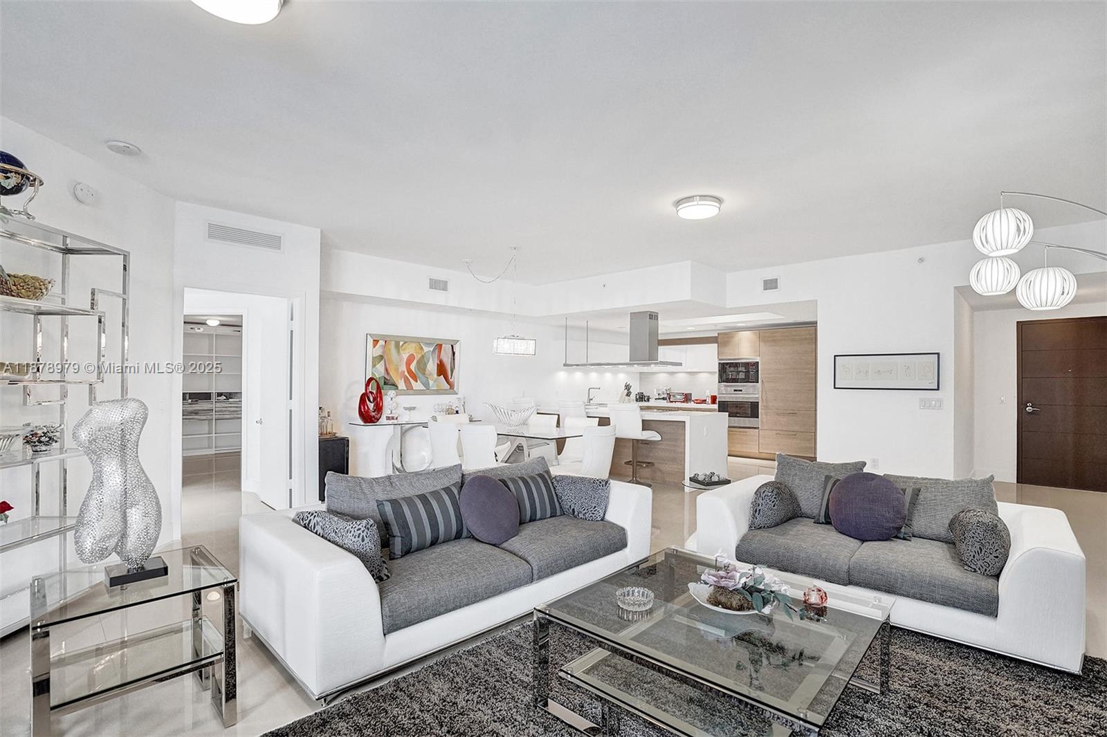 MARINA PALMS RESIDENCES N - Residential