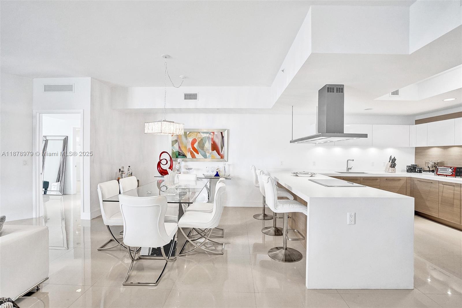 MARINA PALMS RESIDENCES N - Residential
