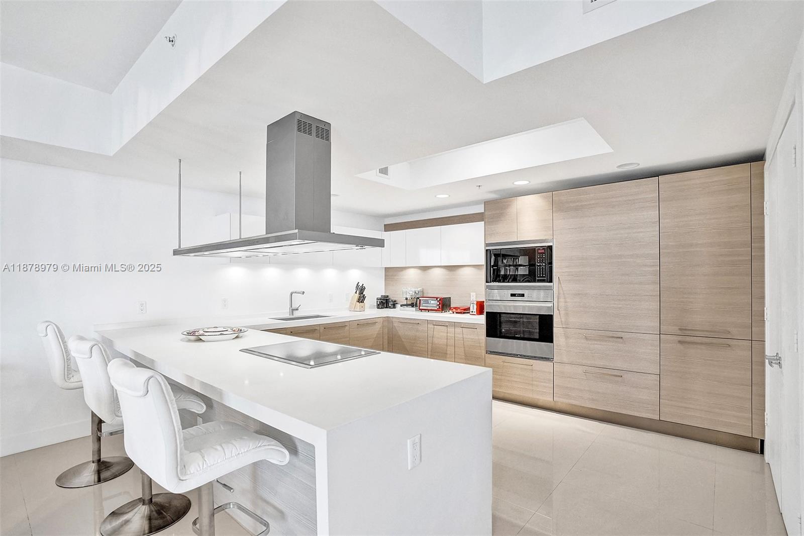 MARINA PALMS RESIDENCES N - Residential
